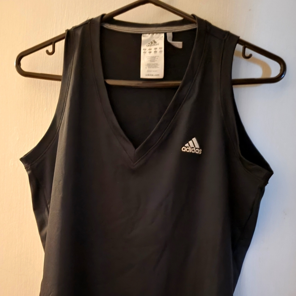 Athletic top